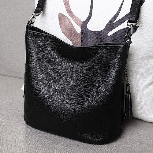 真皮水桶包小包2025新款潮百搭