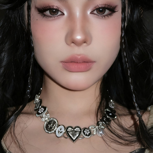 y2k辣妹项链黑白色纽扣项链复古镶钻爱心项链朋克choker锁骨颈链