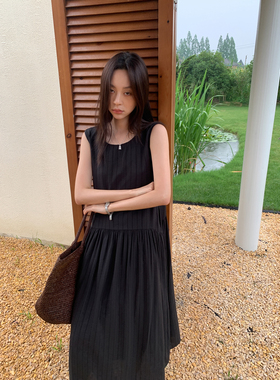 SIXI四喜家 尼斯美术馆 黑色肌理背心连衣裙女显瘦气质收腰长裙