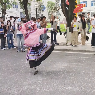 抖音宇树G1三月三服装壮族少数民族彝族苗族演出中国风爱的华尔兹