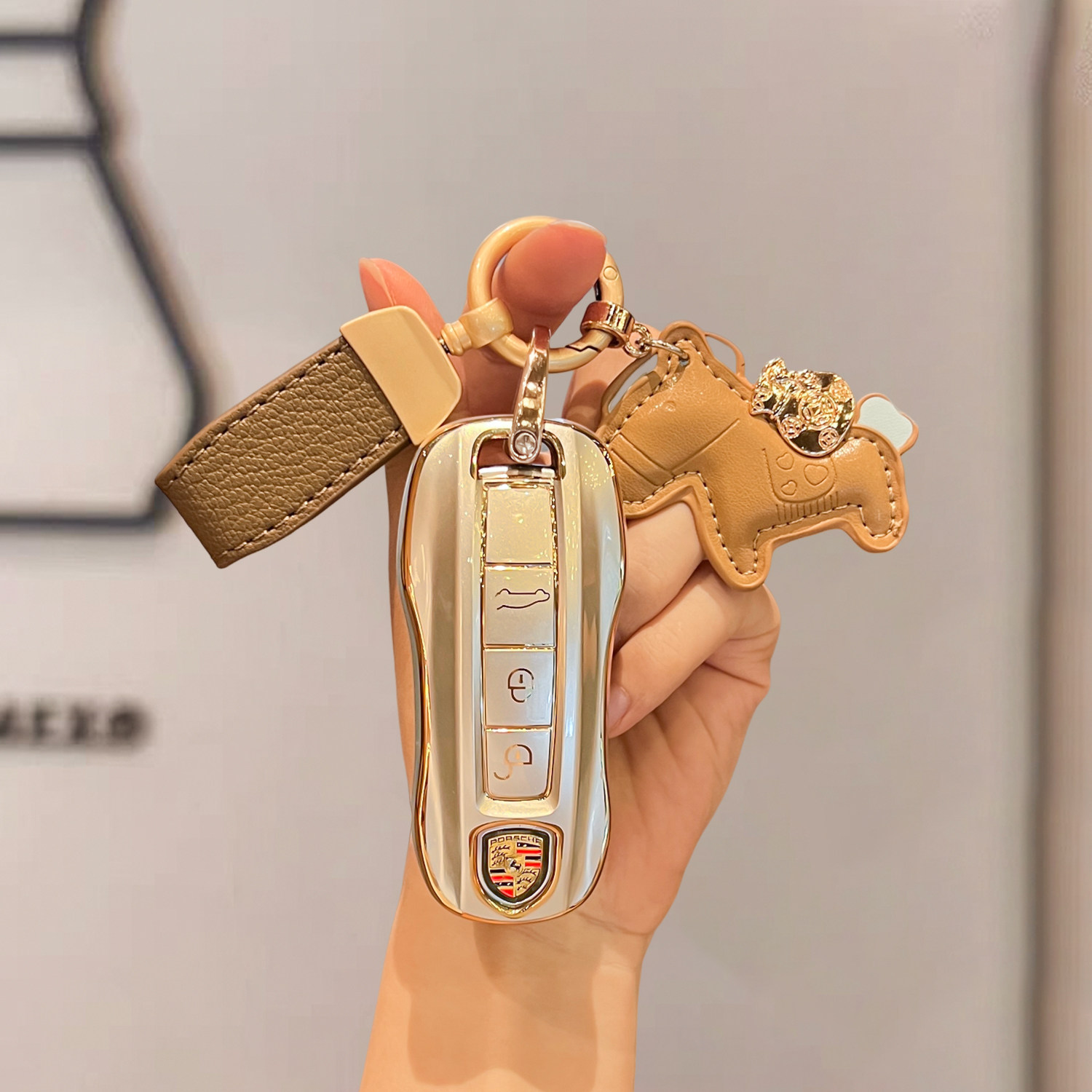 适用保时捷帕拉梅拉钥匙套卡宴macan玛卡911帕美Taycan718车壳扣