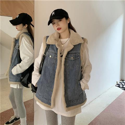 牛仔马甲女2024秋冬新款宽松百搭加绒加厚羊羔毛无袖坎肩背心外套