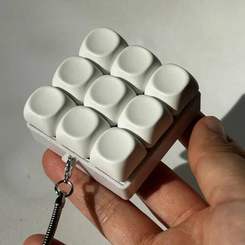 Relaxing DIY Keyboard Fidget Keychain Keycap Keys Button Fin