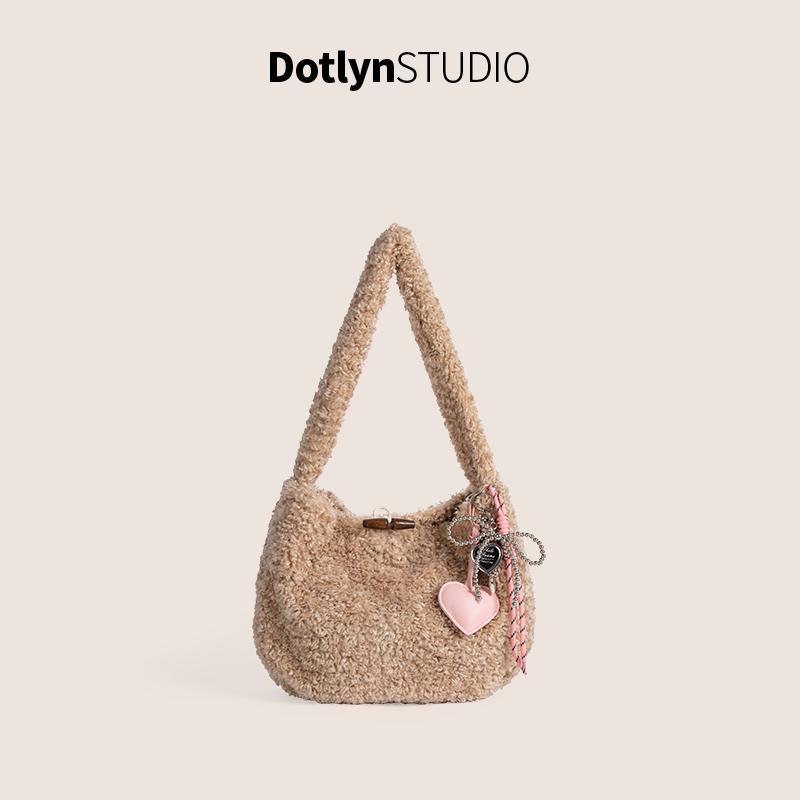 Dotlyn韩国羊羔毛可爱手提水桶包