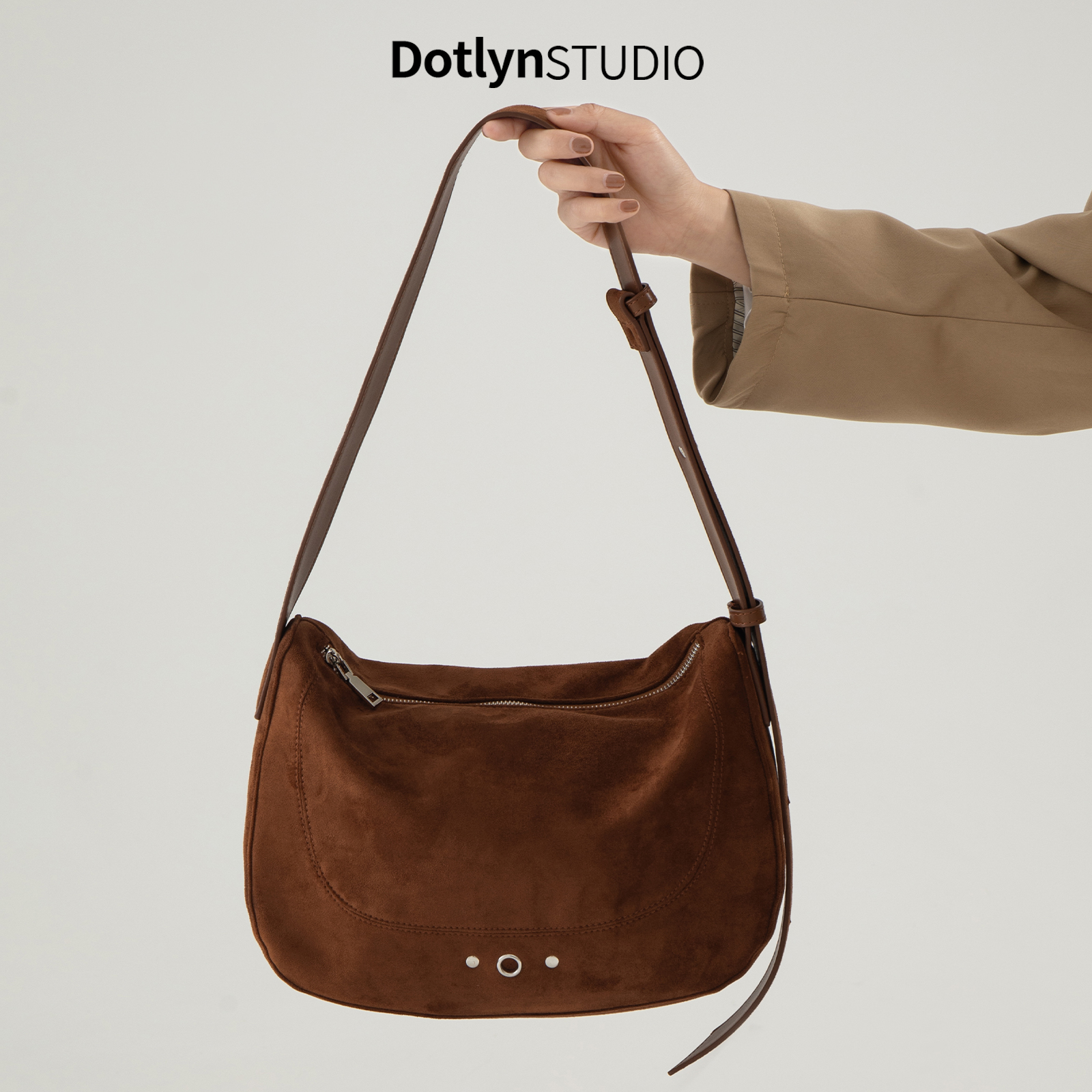 Dotlyn新款大容量麂皮绒hobo包女