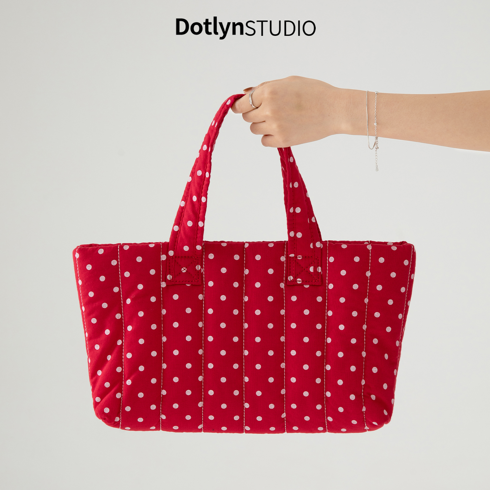 Dotlyn韩国ins百搭波点棉服包女