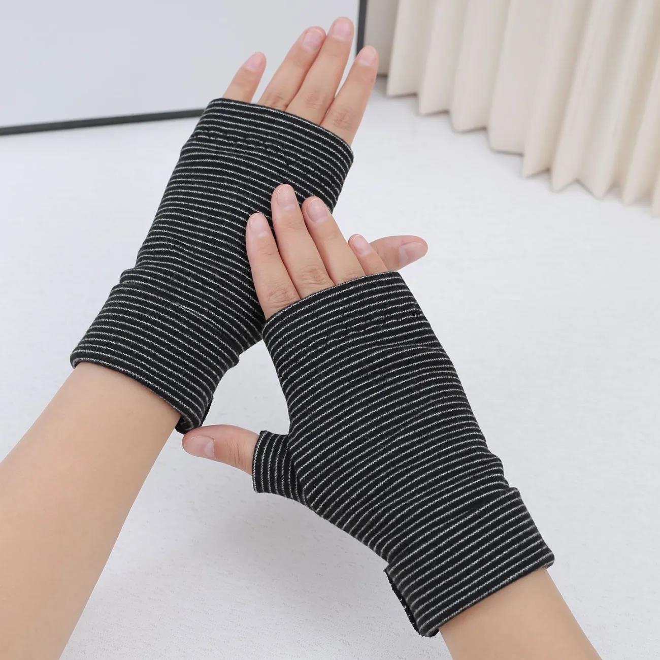 双层德绒半指手套冬季保暖女加厚可触屏半截漏手指防冻弹力护腕男