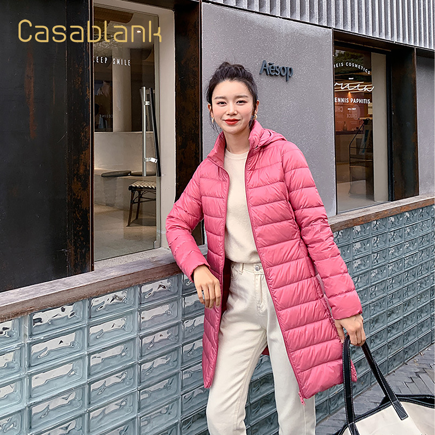 Casablank轻薄羽绒服女中长款冬新款可拆卸帽修身保暖白鸭绒外套