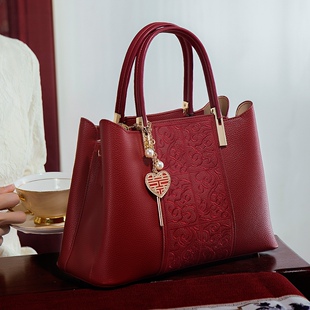 红色婚包女妈妈包大气高级感2025新款喜婆婆婚宴包手提斜挎结婚包