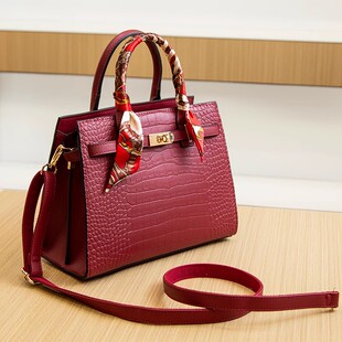 中年女士包包女新款大气红色婚包妈妈结婚包婆婆婚宴包礼物手提包