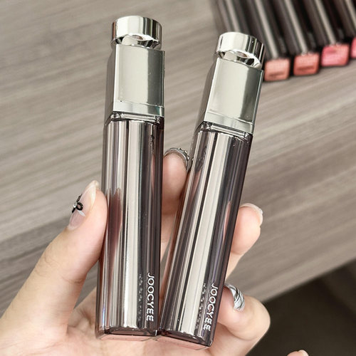 5.2g容量水精华镜面哑光唇釉酵色