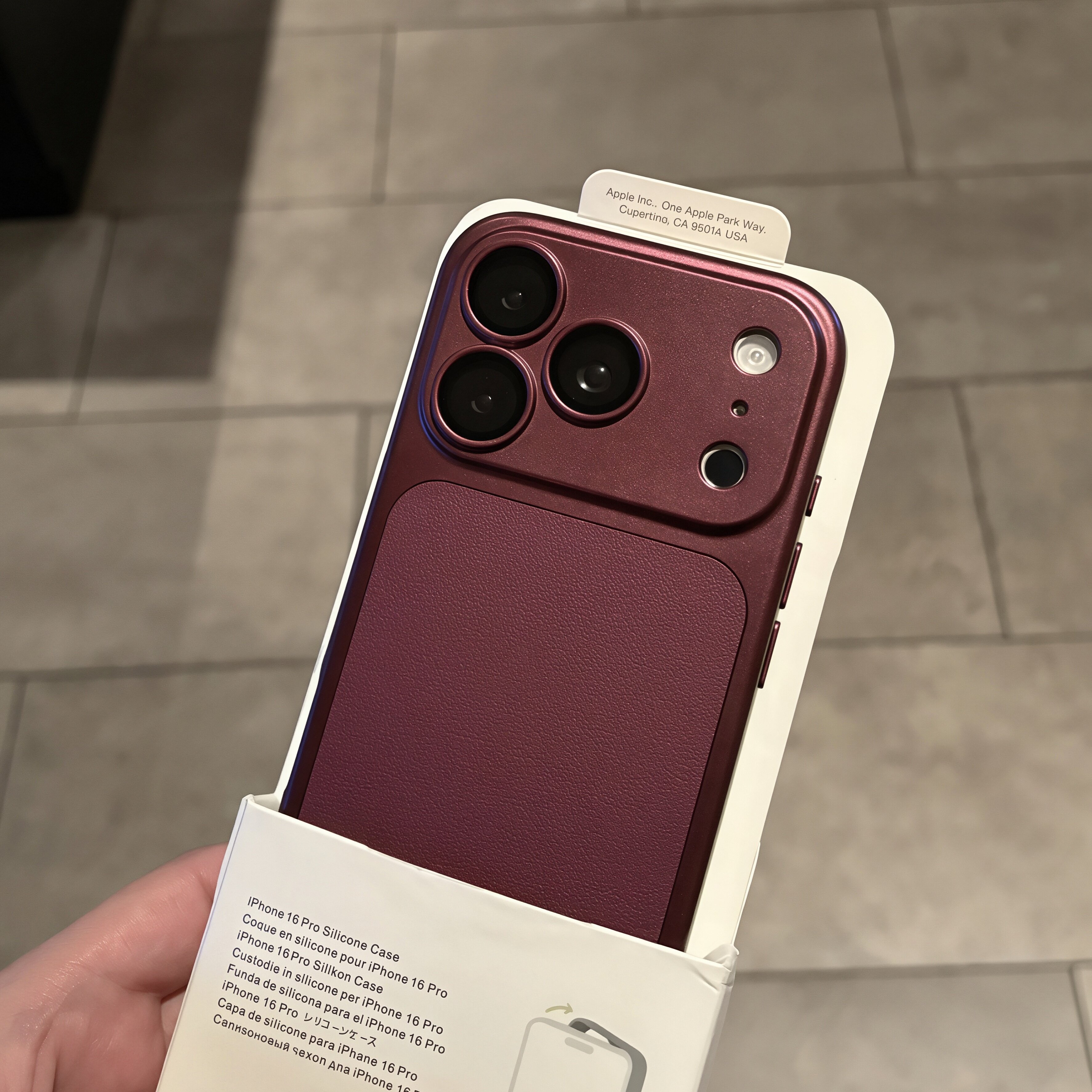 新品秒变18酒红色素皮软硅胶适用苹果18promax手机壳iphon17全包16pro防摔15保护套15pm外14的13高级感12/11