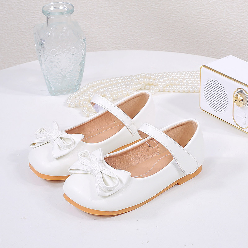 猫尔港女童方头软底鞋儿童平底公主单鞋春秋新款小女孩礼服表演鞋