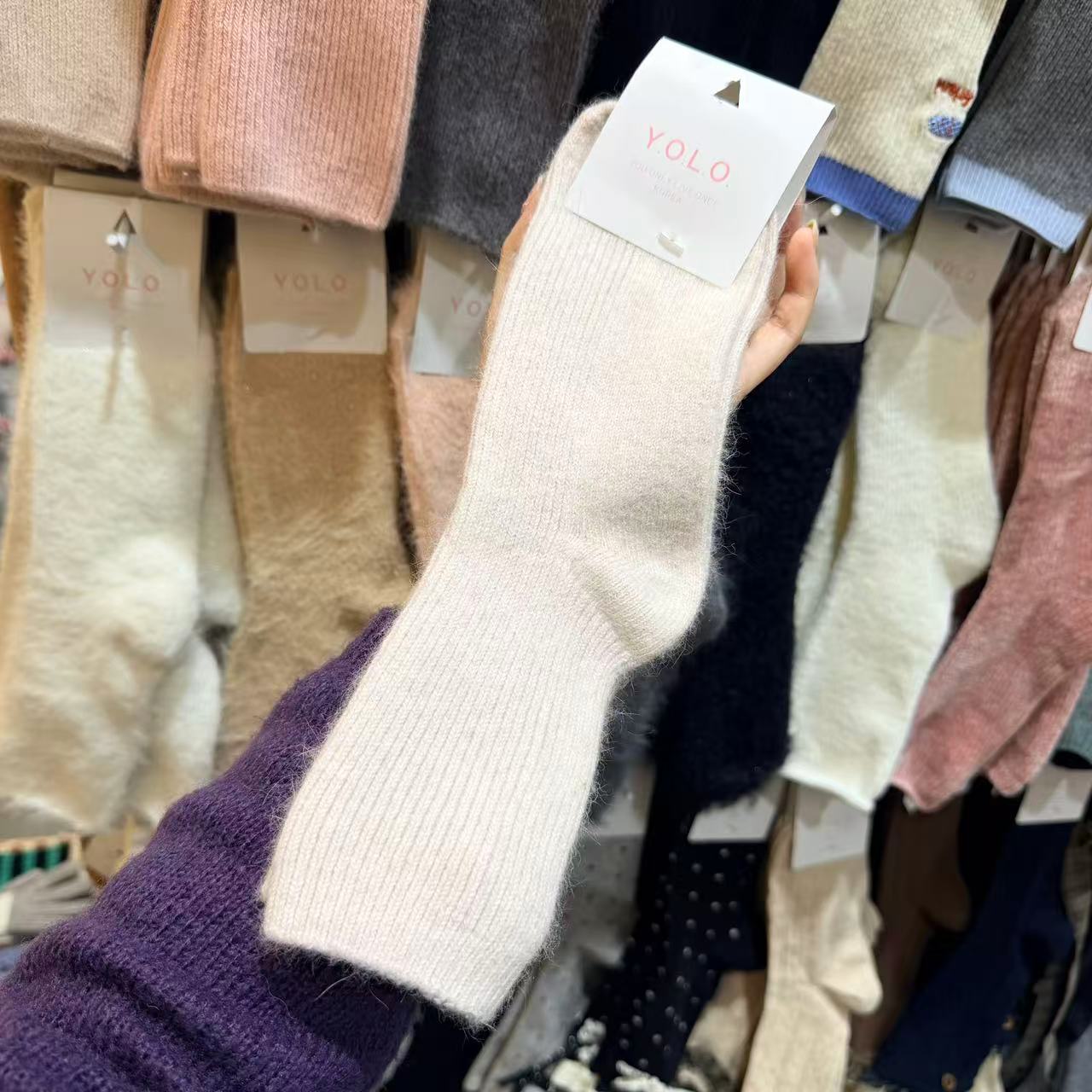 11.24东大门韩国YOLO纯色拉毛基础袜子