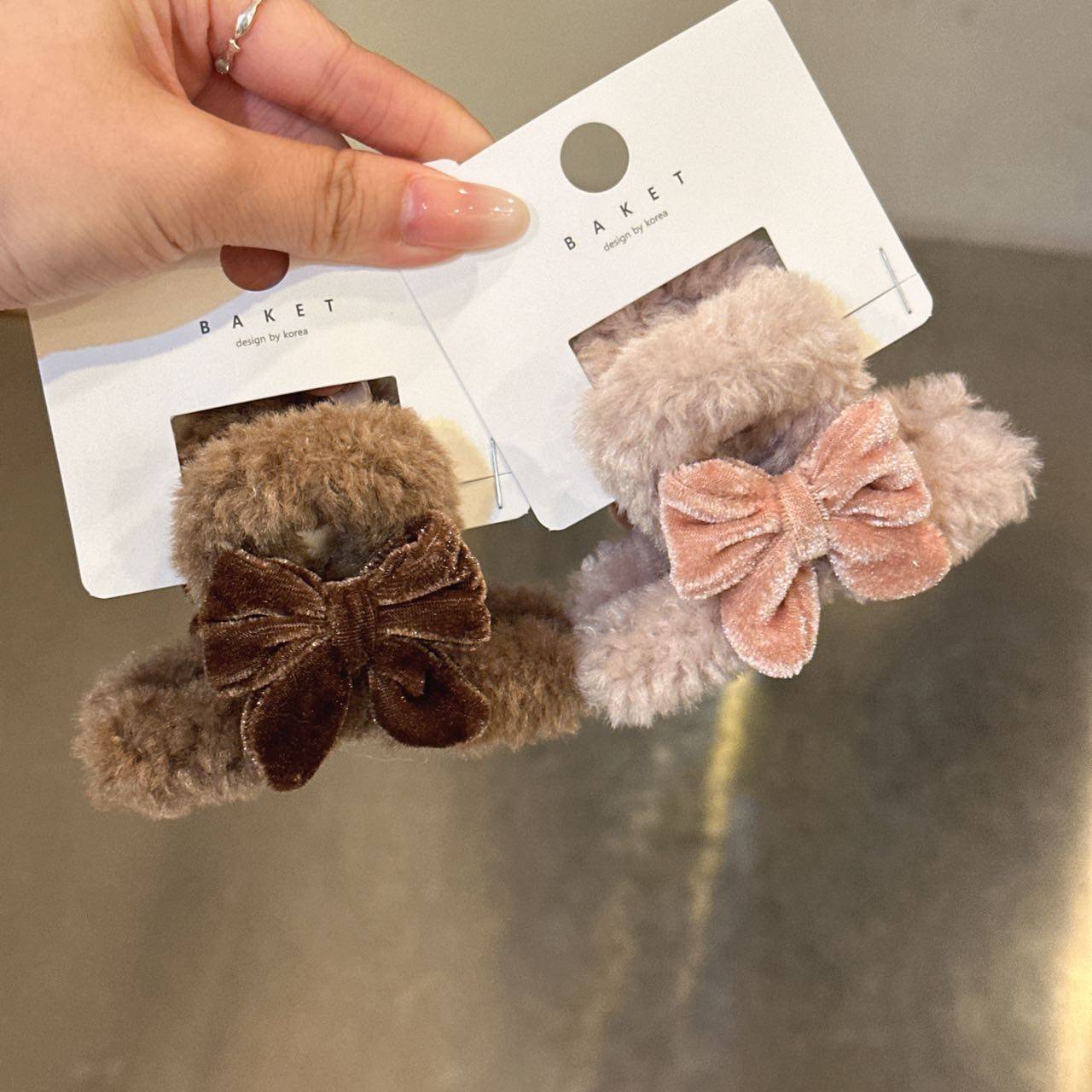 8.24韩国baket发饰毛绒绒可爱丝绒蝴蝶结抓夹