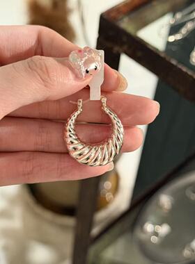 11.28韩国东大门nyunyu饰品925银牛角包耳圈耳坠vase