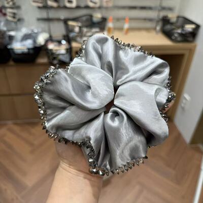 2.23韩国东大门rich women丝光串珠边边大肠发圈