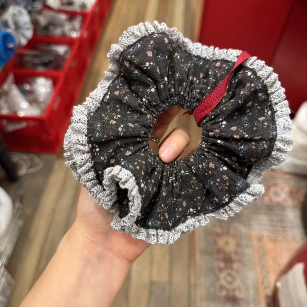 11.30韩国东大门Trois de LEI碎花拼接蕾丝甜美大肠发圈