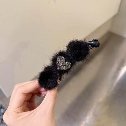 12.13韩国东大门baket发饰满钻砂糖水钻爱心毛毛球香蕉夹