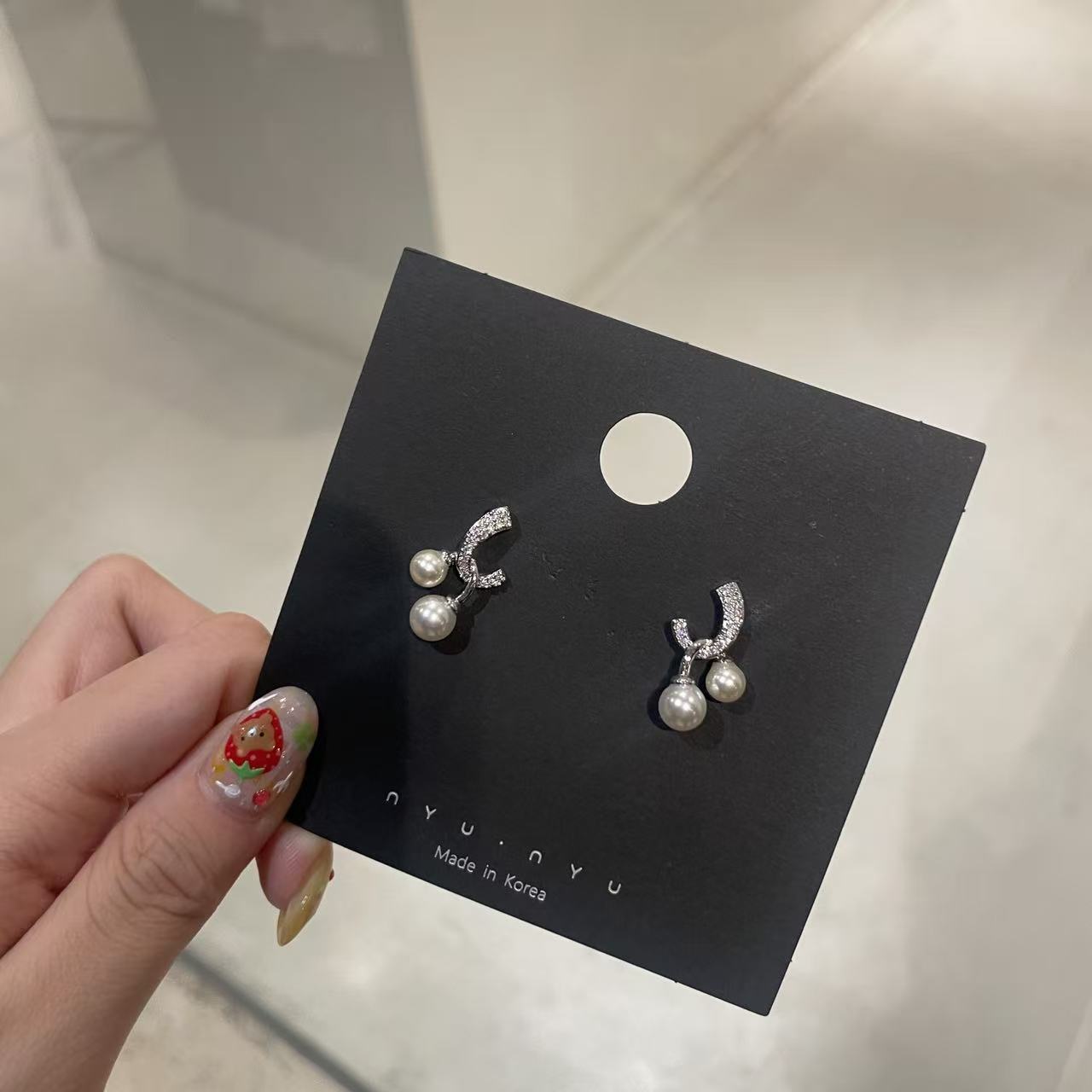 9.19韩国nyunyu饰品 交叉珍珠水钻简约耳钉