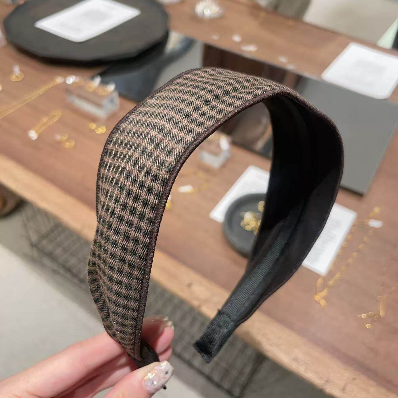 10.24韩国东大门nyunyu发饰秋冬新款复古格纹布艺宽边发箍头箍