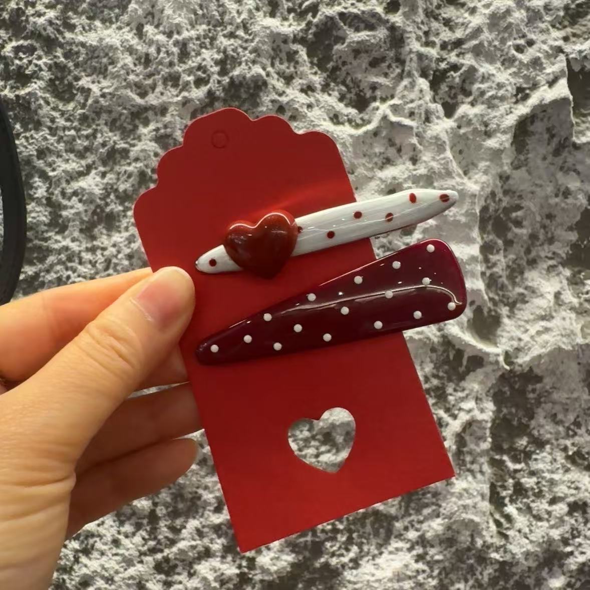 11.9韩国东大门Trois de LEI红色波点爱心可爱鸭嘴夹