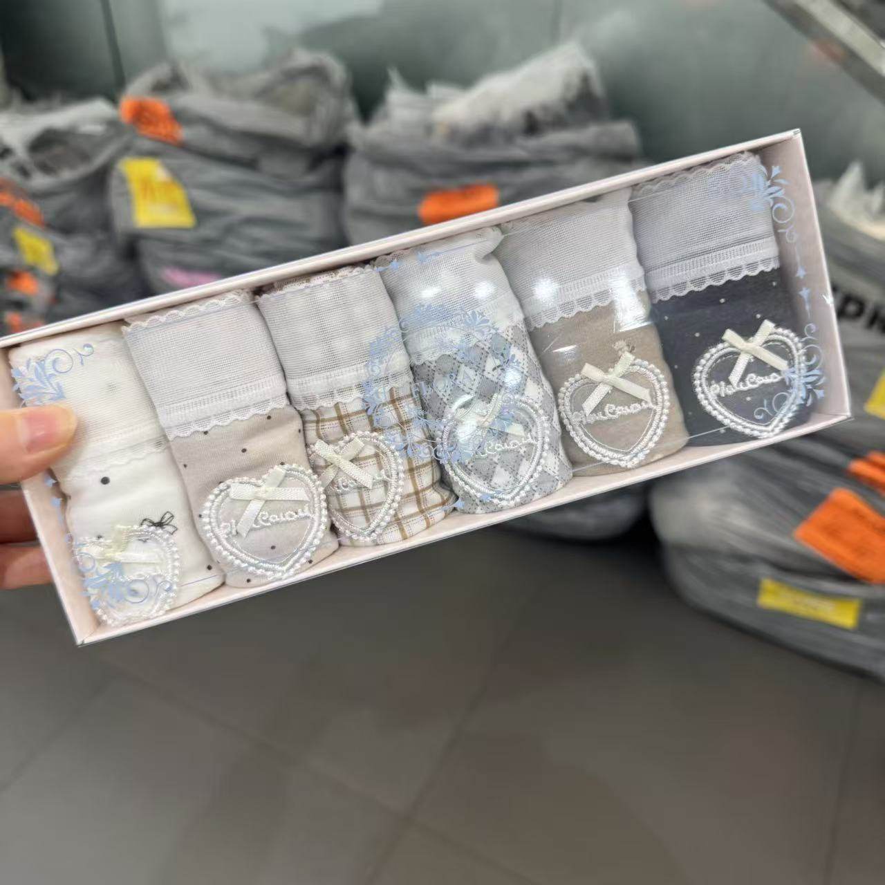 12.25韩国东大门flora彩色可爱格纹内裤套盒六条装,女士内衣/男士内衣/家居服,抹胸,淘宝优惠券,粉丝福利购,淘宝优惠卷