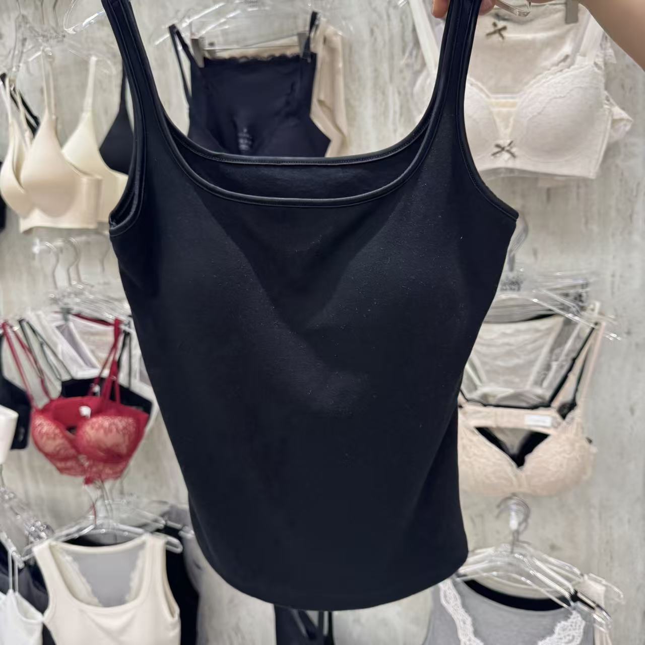 11.16韩国东大门flora亲肤方领吊带背心内搭舒适一体式胸垫