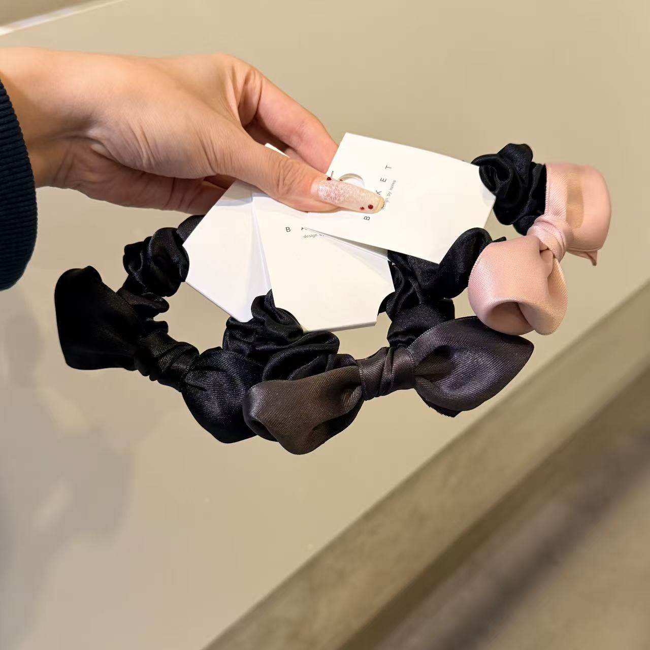 1.13韩国东大门baket发饰纯色缎面光泽感蝴蝶结小肠发圈发绳,饰品/流行首饰/时尚饰品新,发饰,淘宝优惠券,粉丝福利购,淘宝优惠卷