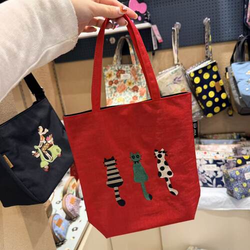 5.13韩国东大门wing布艺小猫刺绣手提包中号
