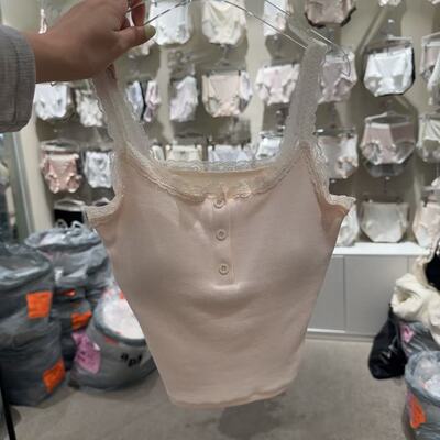 4.3韩国东大门flora蕾丝扣子吊带背心运动内衣百搭