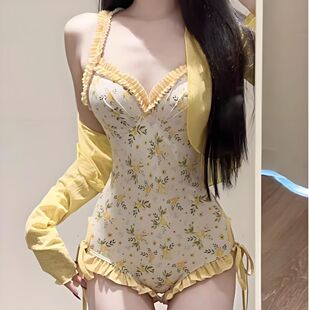 游泳衣女泡温泉泳衣 罩衫 新款 柠檬黄碎花纯欲风甜美连体2件套长袖