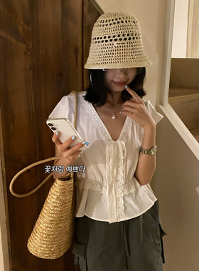 lirose-法式蕾丝花边拼接V领糯叽叽手感下摆宽松百搭短袖衬衫5739