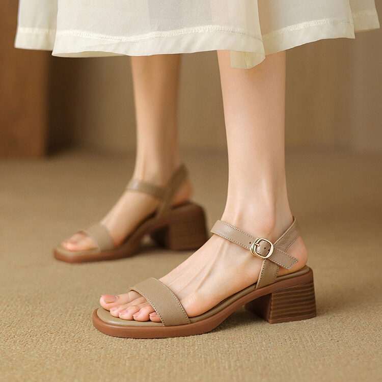 粗跟牛皮韩版40-43大码女鞋