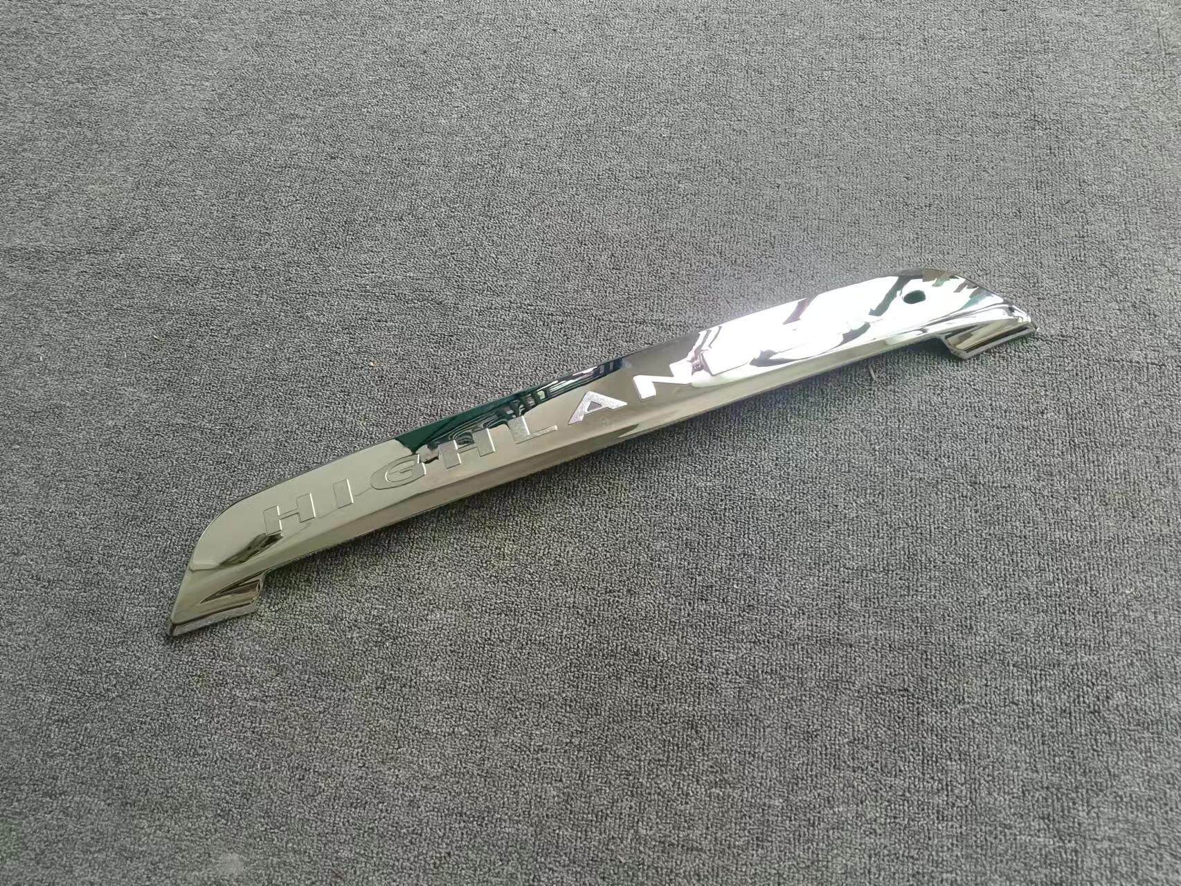 老款汉兰达后窗尾门饰条