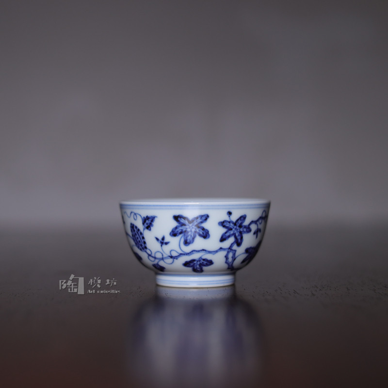 小雅阮定荣造仿明缠枝青花杯