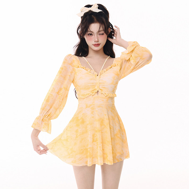 2026新款泳衣女裙式挂脖平角连体长袖显瘦遮肉高级感温泉沙滩度假