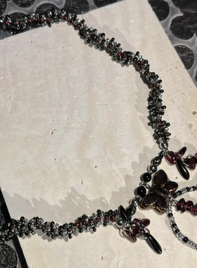 惜兰梦复古哥特风蝴蝶吊坠项链女黑色水晶串珠小众设计百搭饰品