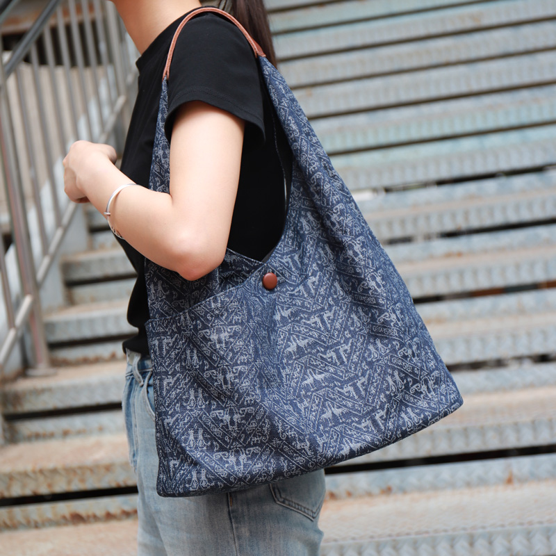 简约复古风大容量单肩包