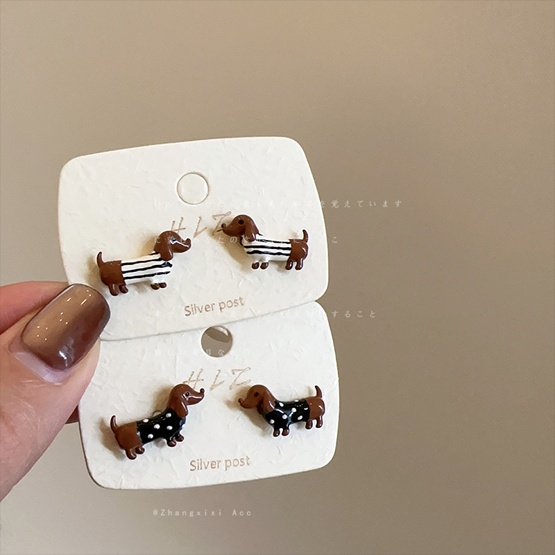 萌趣斑点条纹腊肠狗耳钉女小众设计感时尚个性气质百搭耳环耳饰