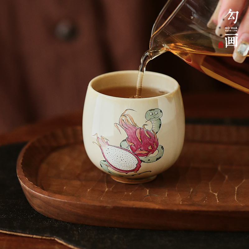原创火龙果手绘生肖蛇复古茶杯