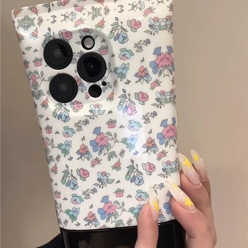 日韩INS风小众简约碎花iPhone16