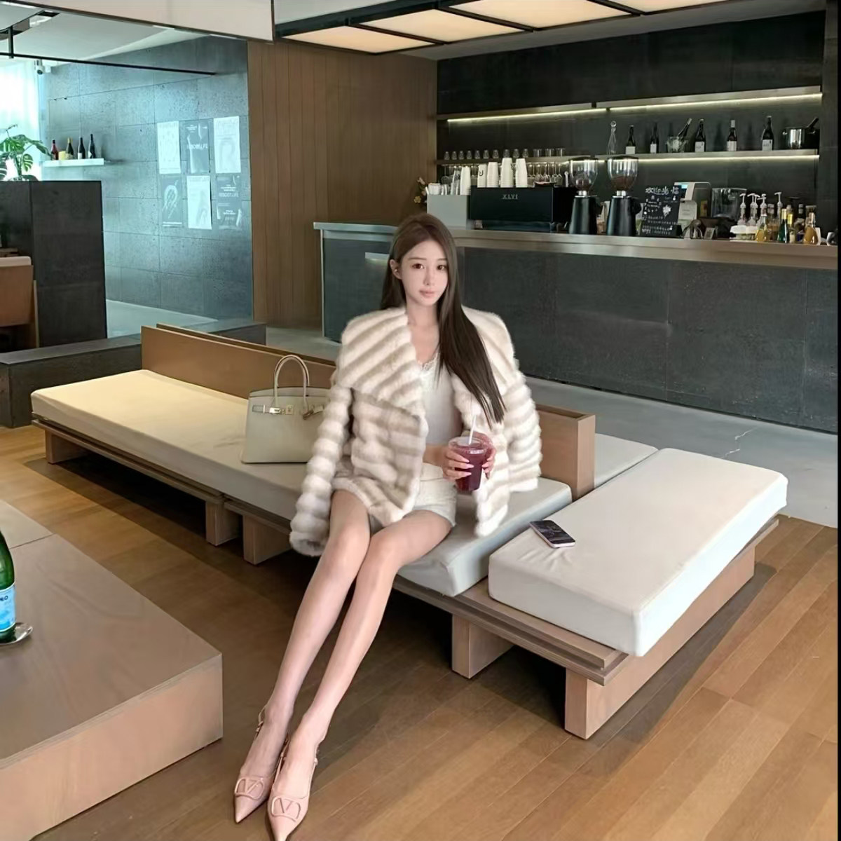 小龙猫环保皮草蝙蝠袖皮毛一体2024新款年轻款毛毛外套气质小个子
