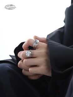 ARGUE 食戒 AE自制小众方形镶嵌锆石肌理戒指无性别珍珠开扣指时尚