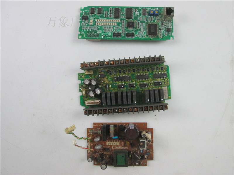 NB0-P24R3-AC 可编程控制器 控制板 中板 电源板