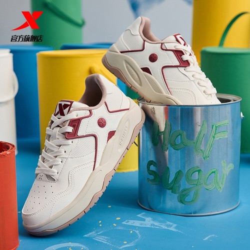 特步板鞋女鞋情侣同款新款小白鞋运动休闲鞋低帮百搭板鞋官方正品