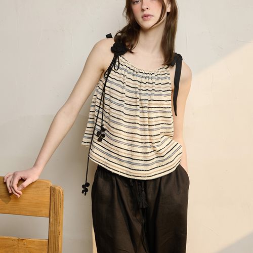 En blanc.ligne crème原创设计花朵装饰条纹针织吊带上衣