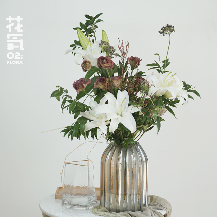 白色法式稀有品种百合花