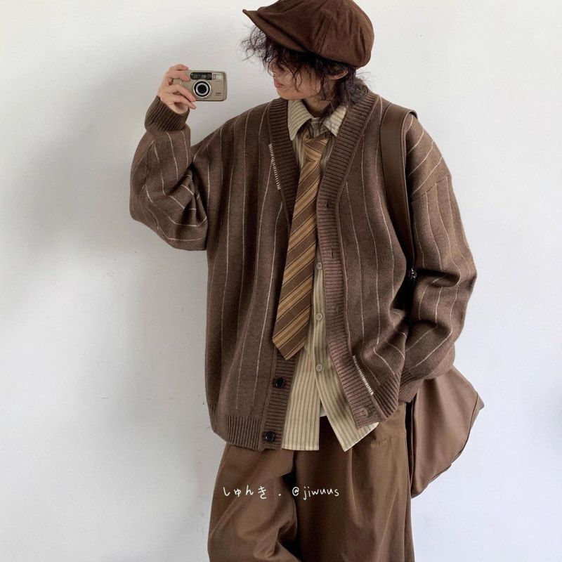 秋冬季中性美拉德条纹开衫毛衣