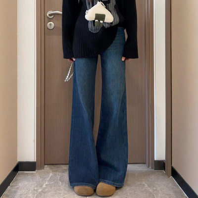 深蓝色加绒微喇牛仔裤女